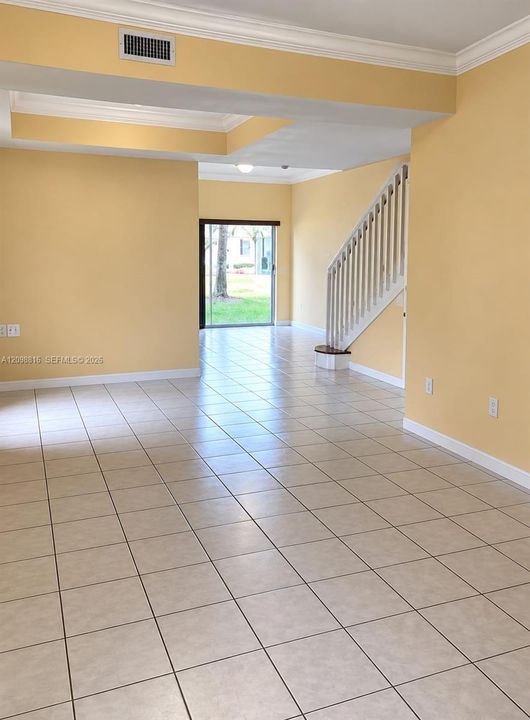 For Rent: $3,000 (4 beds, 3 baths, 1475 Square Feet)
