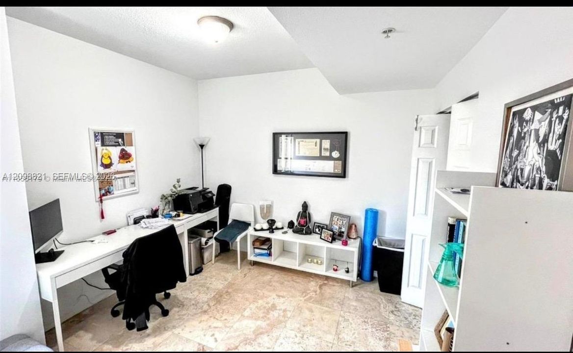 En Venta: $630,000 (3 camas, 2 baños, 1168 Pies cuadrados)