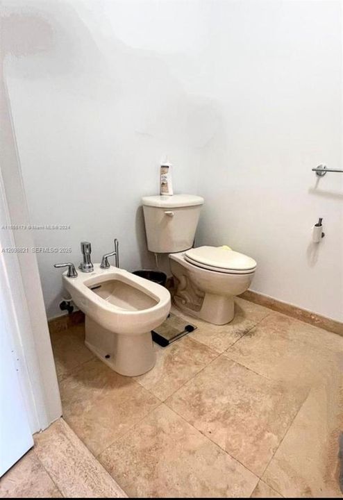 En Venta: $630,000 (3 camas, 2 baños, 1168 Pies cuadrados)