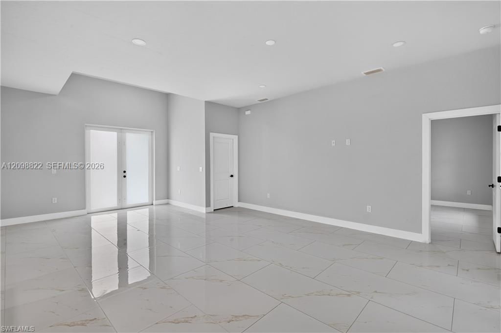For Sale: $318,500 (4 beds, 2 baths, 1650 Square Feet)