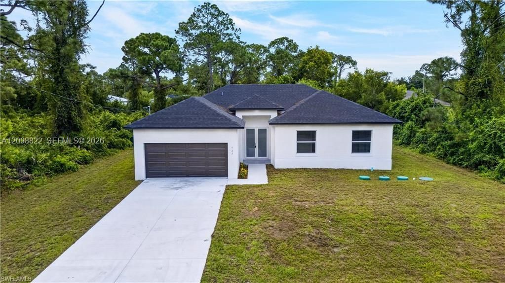 For Sale: $318,500 (4 beds, 2 baths, 1650 Square Feet)