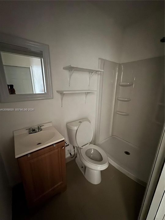 В аренду: $3,800 (4 спален, 2 ванн, 1822 Квадратных фут)