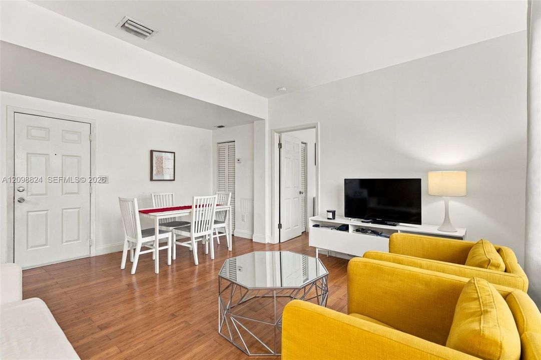 For Rent: $2,300 (1 beds, 1 baths, 540 Square Feet)