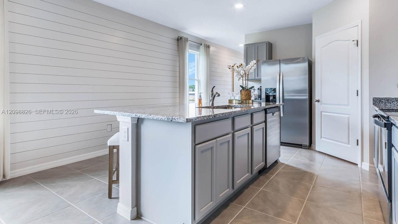 For Sale: $360,000 (4 beds, 2 baths, 1597 Square Feet)