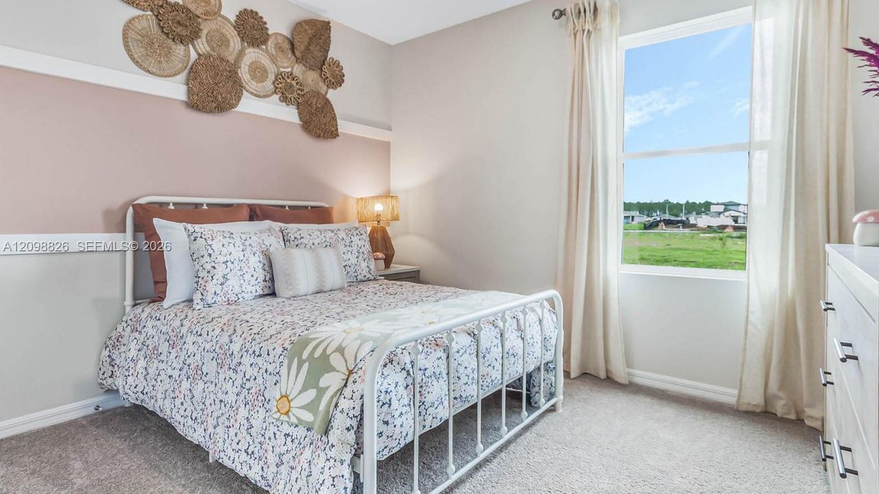 For Sale: $360,000 (4 beds, 2 baths, 1597 Square Feet)