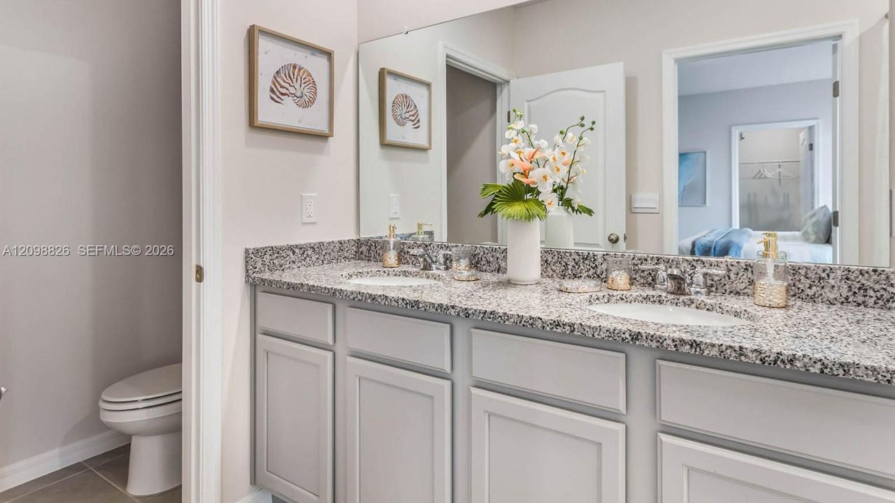 For Sale: $360,000 (4 beds, 2 baths, 1597 Square Feet)