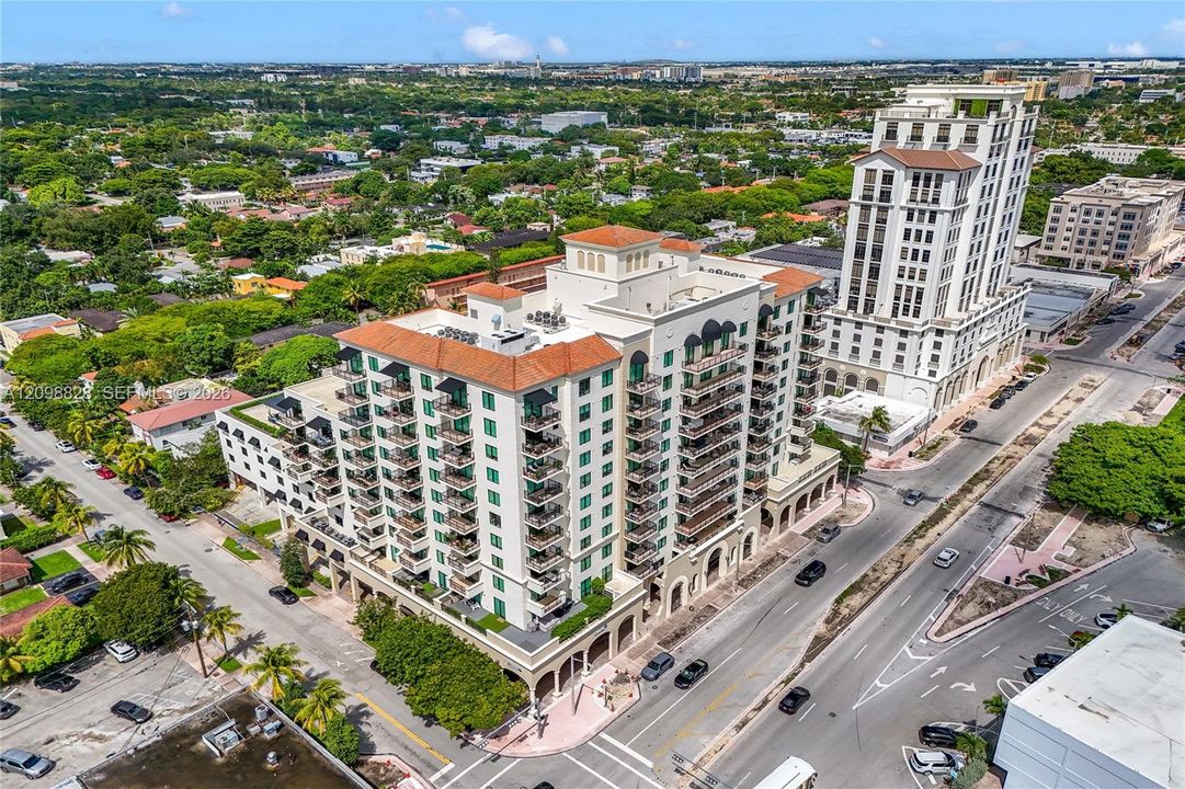 For Sale: $498,000 (1 beds, 1 baths, 780 Square Feet)
