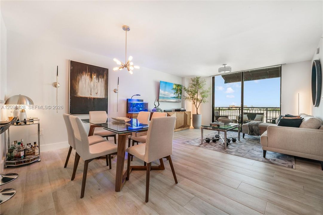 For Sale: $498,000 (1 beds, 1 baths, 780 Square Feet)