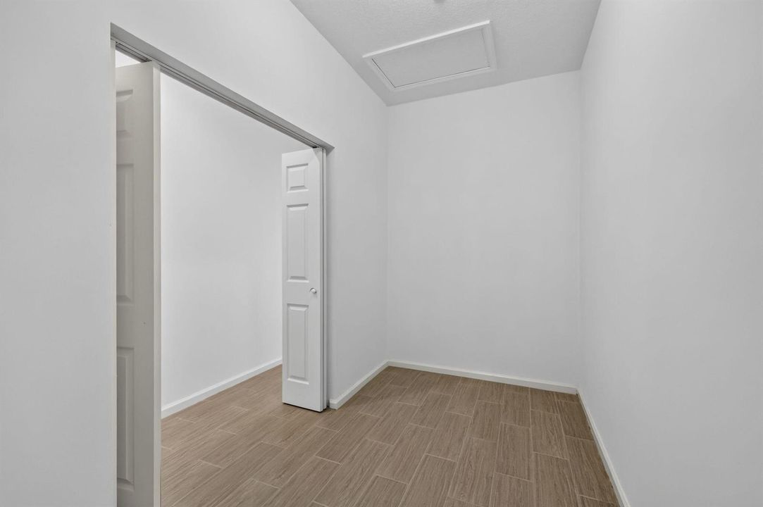 MBR closet