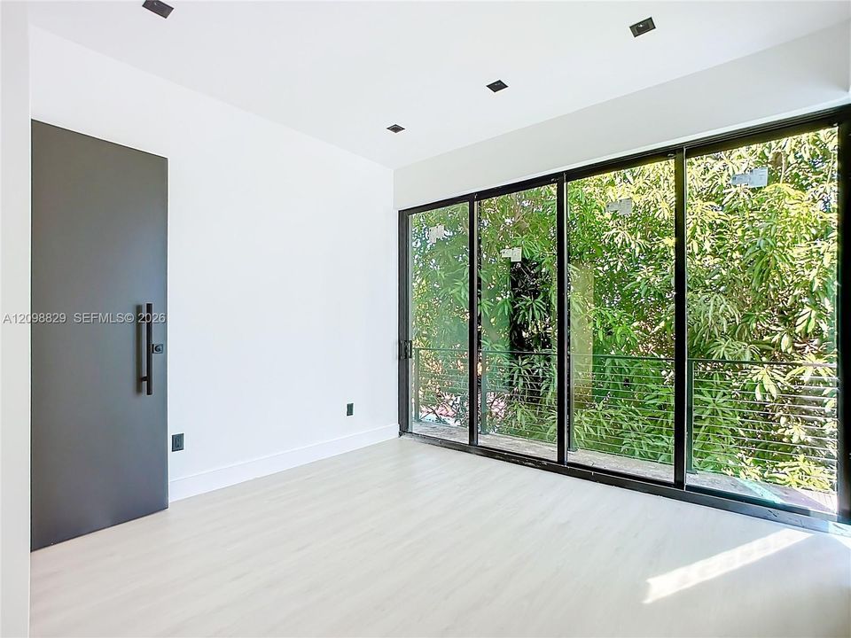 For Rent: $8,000 (3 beds, 2 baths, 2365 Square Feet)