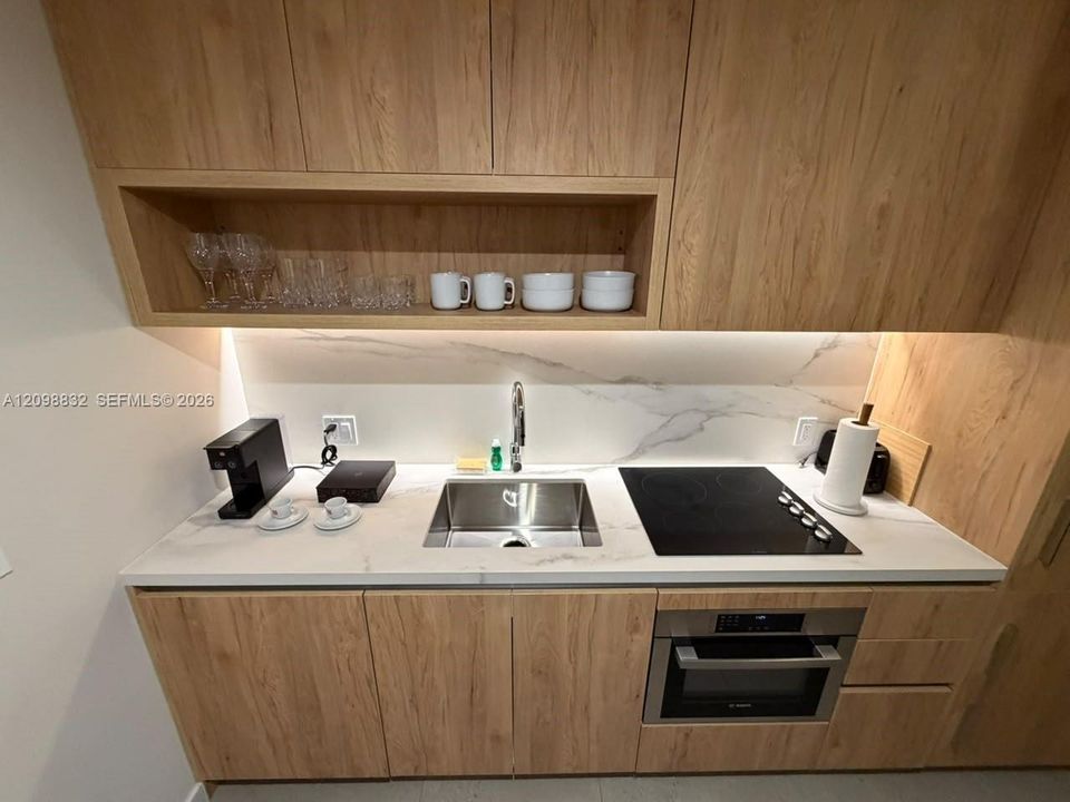 For Sale: $430,000 (0 beds, 1 baths, 321 Square Feet)