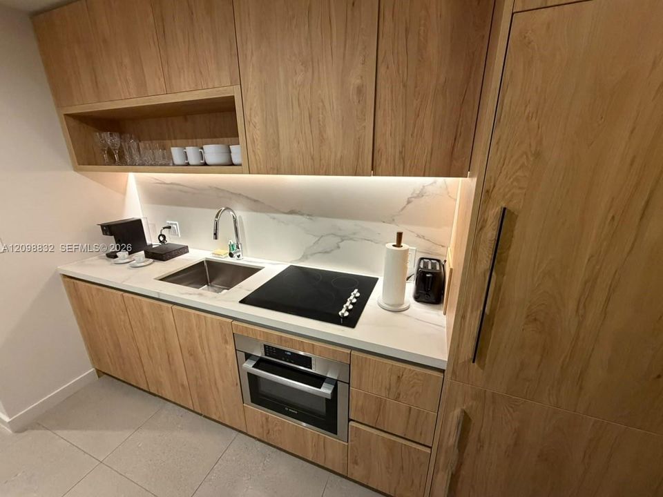 For Sale: $430,000 (0 beds, 1 baths, 321 Square Feet)