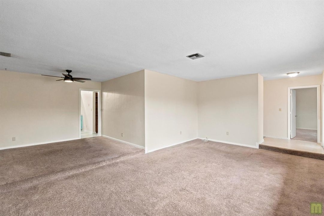 Living Room / Dining Room