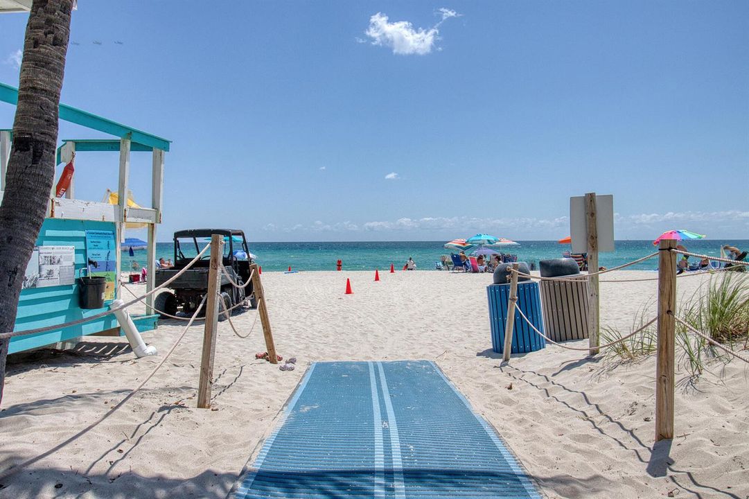 Beach-Entrance-Iconic-Balloon-hdr20-IMG_