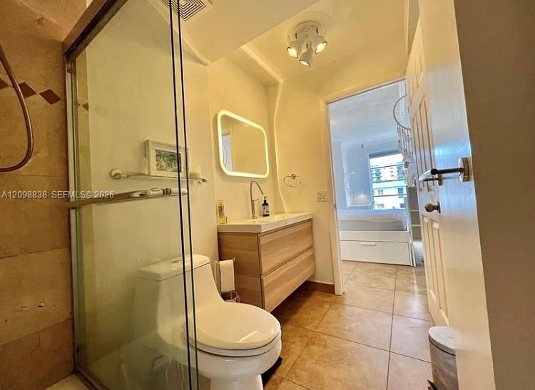 В аренду: $1,850 (1 спален, 1 ванн, 712 Квадратных фут)