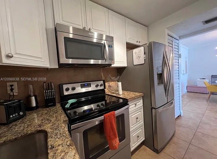 В аренду: $1,850 (1 спален, 1 ванн, 712 Квадратных фут)
