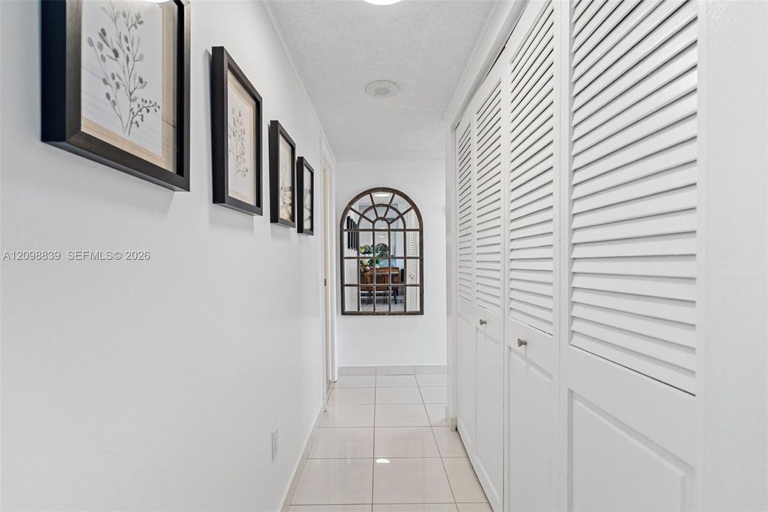 For Rent: $3,200 (2 beds, 2 baths, 1220 Square Feet)