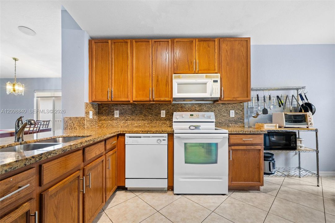 For Sale: $599,900 (3 beds, 2 baths, 1350 Square Feet)