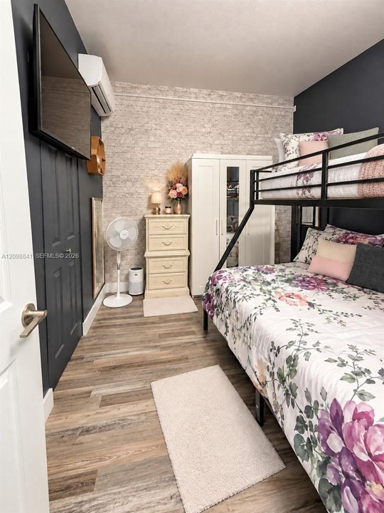 En Venta: $480,000 (3 camas, 2 baños, 1544 Pies cuadrados)