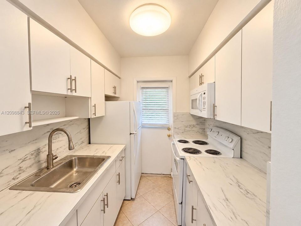En Renta: $1,575 (1 camas, 1 baños, 3121 Pies cuadrados)