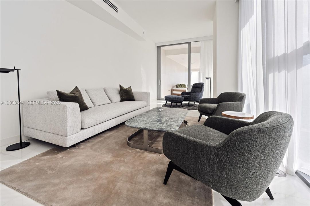 For Rent: $15,500 (2 beds, 2 baths, 1425 Square Feet)