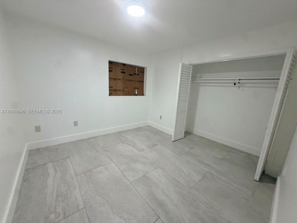 For Rent: $2,300 (2 beds, 1 baths, 3146 Square Feet)