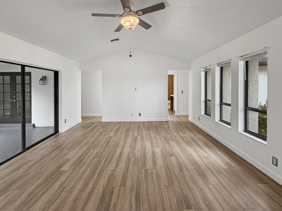 102 Valencia Street Livining Room View f
