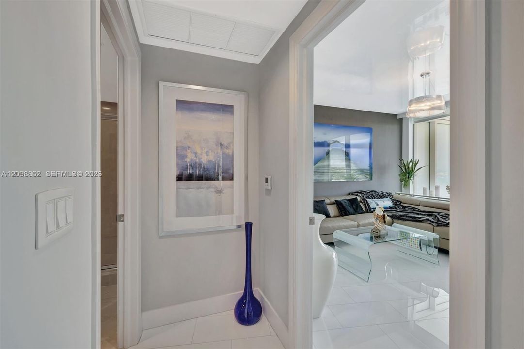For Sale: $1,350,000 (2 beds, 2 baths, 1442 Square Feet)