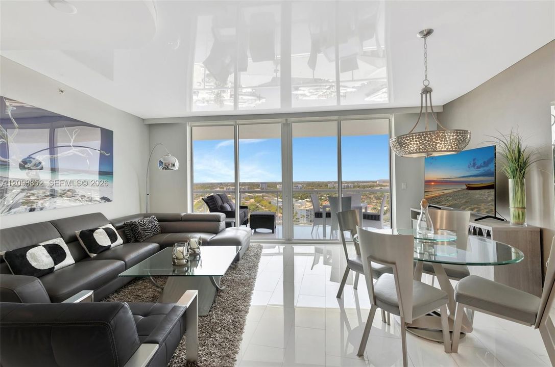 For Sale: $1,350,000 (2 beds, 2 baths, 1442 Square Feet)