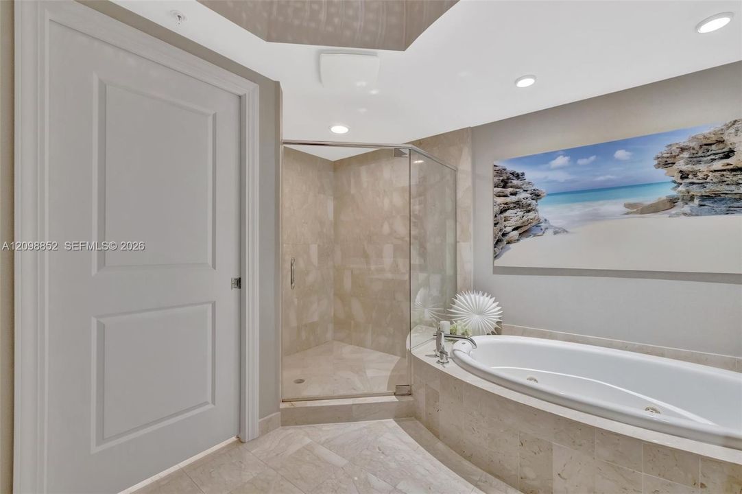 For Sale: $1,350,000 (2 beds, 2 baths, 1442 Square Feet)