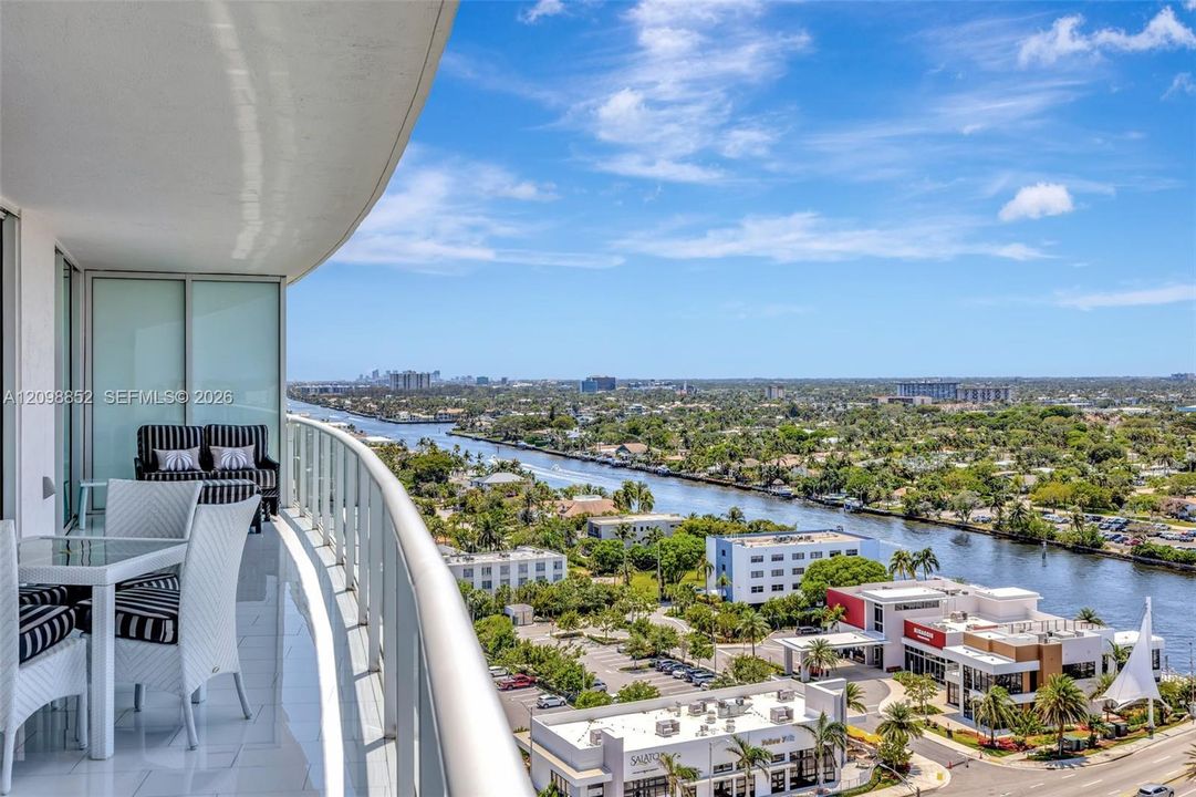 For Sale: $1,350,000 (2 beds, 2 baths, 1442 Square Feet)