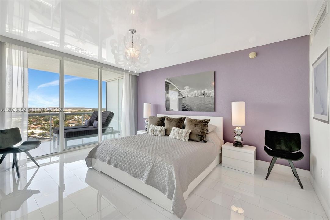 For Sale: $1,350,000 (2 beds, 2 baths, 1442 Square Feet)