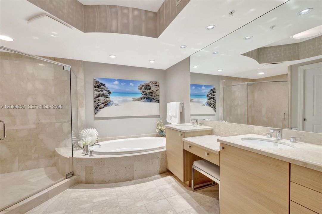 For Sale: $1,350,000 (2 beds, 2 baths, 1442 Square Feet)