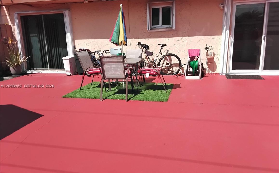 For Rent: $2,600 (3 beds, 2 baths, 1235 Square Feet)