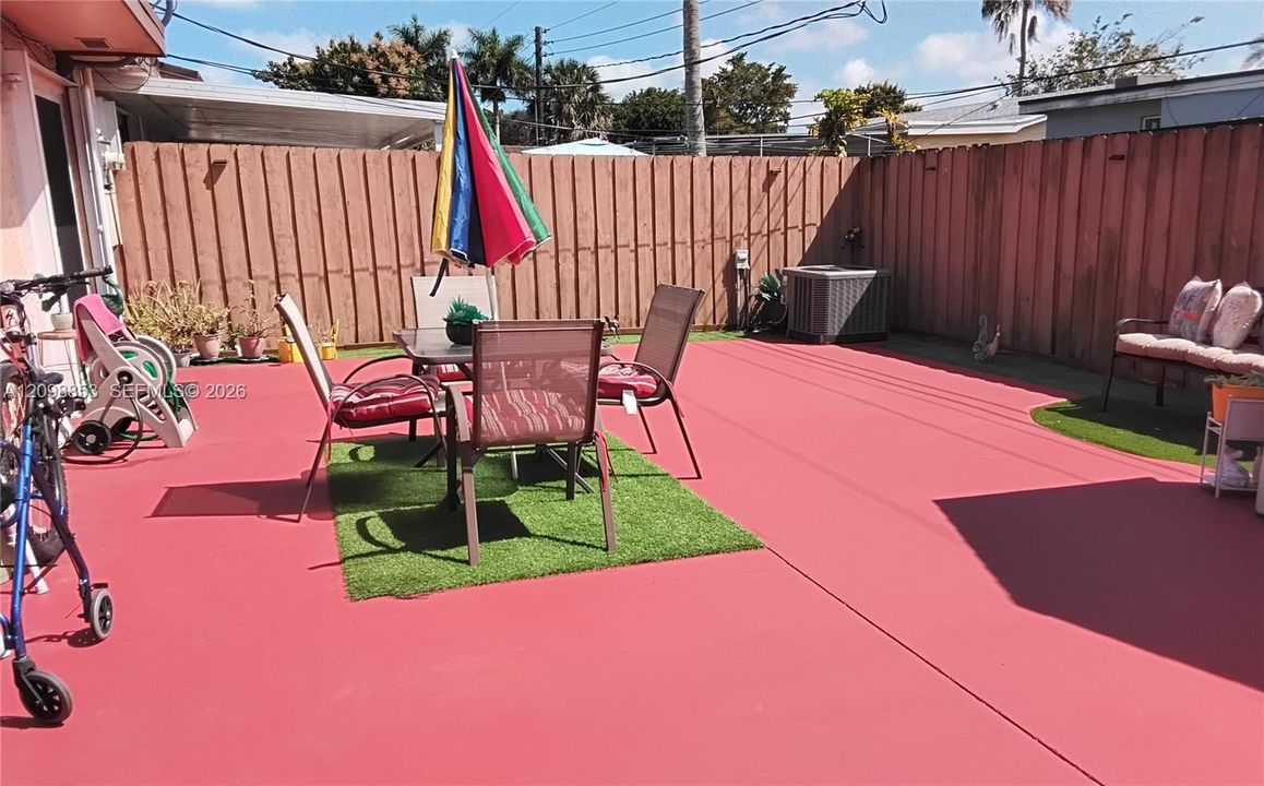 For Rent: $2,600 (3 beds, 2 baths, 1235 Square Feet)