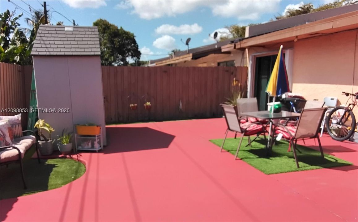 For Rent: $2,600 (3 beds, 2 baths, 1235 Square Feet)