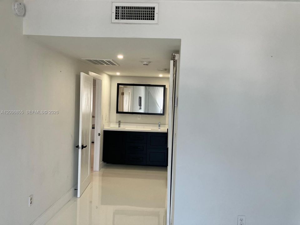 For Sale: $345,000 (0 beds, 0 baths, 762 Square Feet)