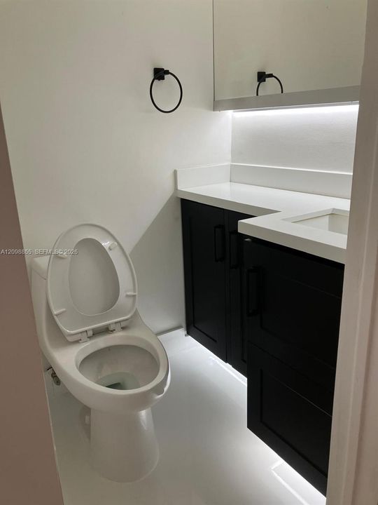 For Sale: $345,000 (0 beds, 0 baths, 762 Square Feet)