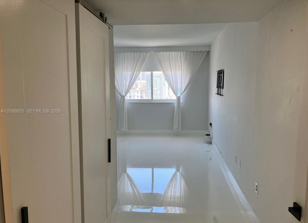 For Sale: $345,000 (0 beds, 0 baths, 762 Square Feet)