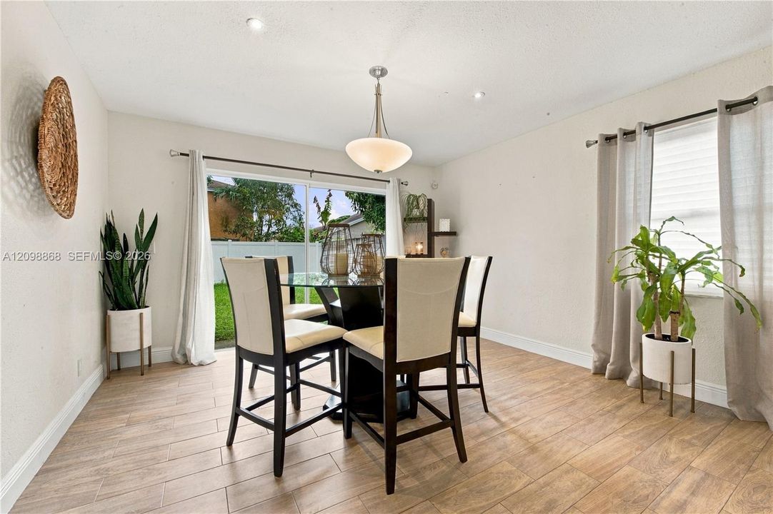For Sale: $620,000 (3 beds, 2 baths, 1798 Square Feet)