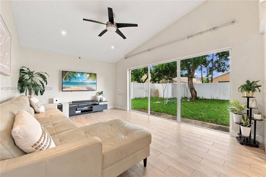 For Sale: $620,000 (3 beds, 2 baths, 1798 Square Feet)