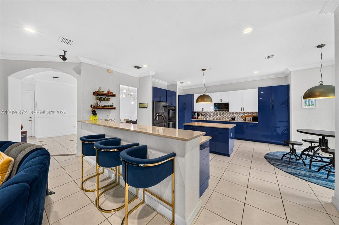 For Sale: $1,289,000 (5 beds, 4 baths, 4717 Square Feet)