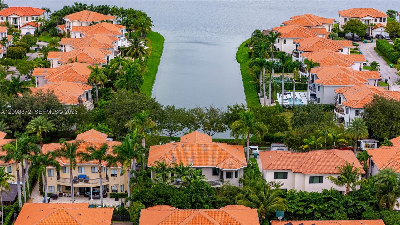 For Sale: $1,289,000 (5 beds, 4 baths, 4717 Square Feet)