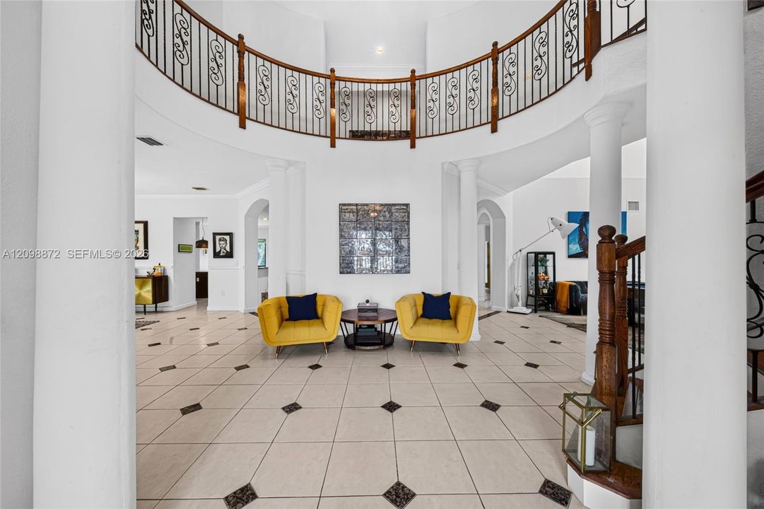 For Sale: $1,289,000 (5 beds, 4 baths, 4717 Square Feet)