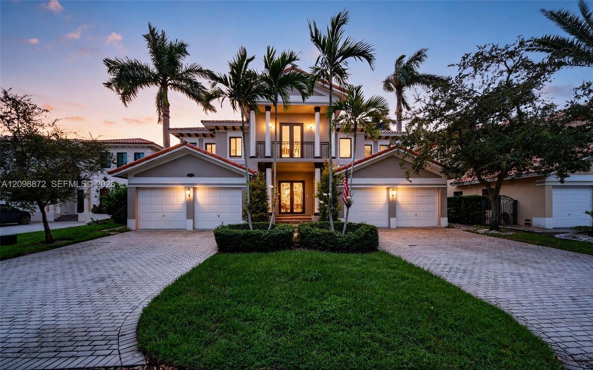 For Sale: $1,289,000 (5 beds, 4 baths, 4717 Square Feet)