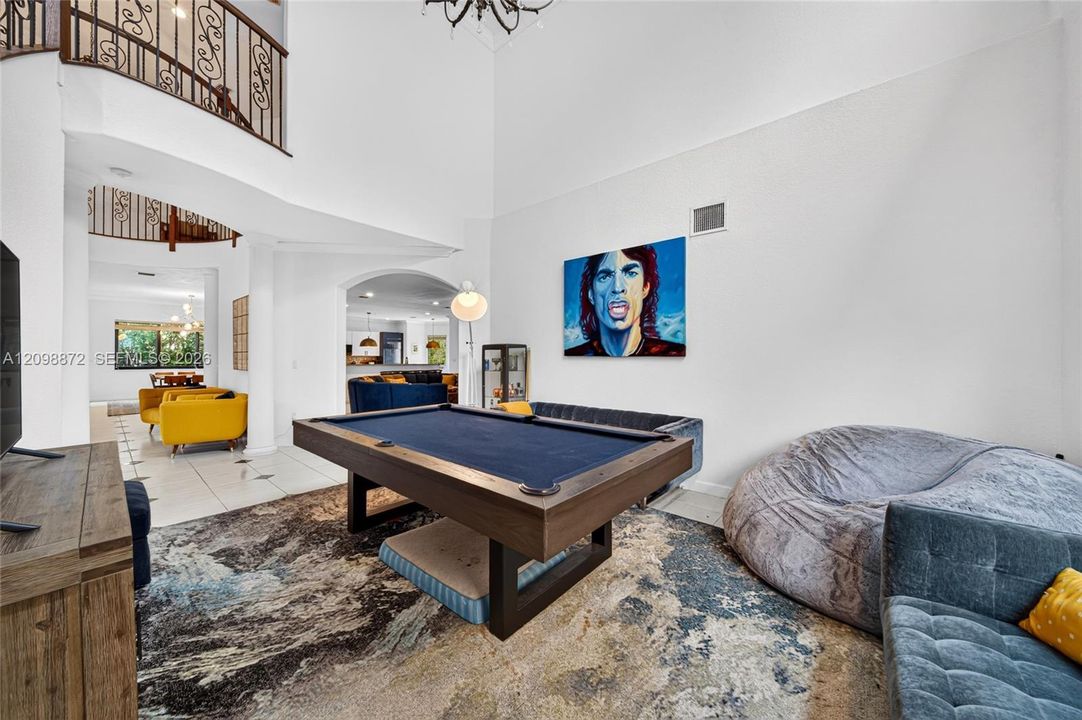 For Sale: $1,289,000 (5 beds, 4 baths, 4717 Square Feet)