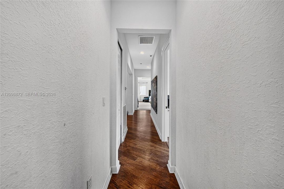 For Sale: $1,289,000 (5 beds, 4 baths, 4717 Square Feet)