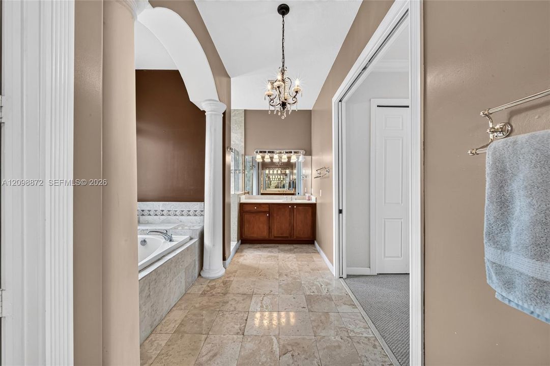 For Sale: $1,289,000 (5 beds, 4 baths, 4717 Square Feet)