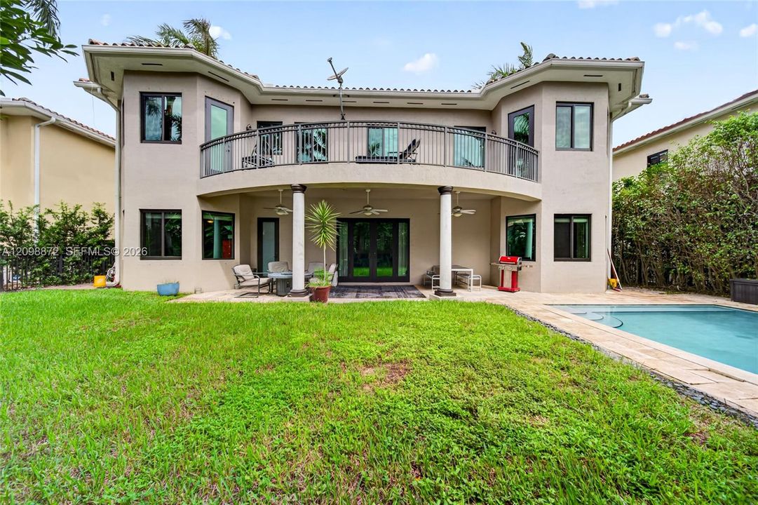 For Sale: $1,289,000 (5 beds, 4 baths, 4717 Square Feet)