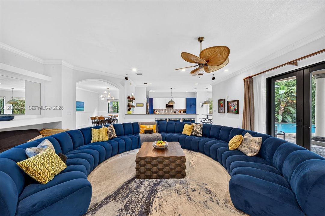 For Sale: $1,289,000 (5 beds, 4 baths, 4717 Square Feet)